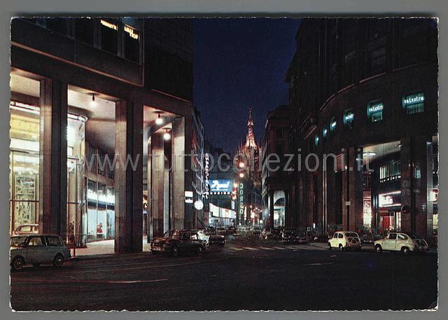 Piazza San Babila e Corso Vittorio Emanuele negli anni 60. (fonte_ web tuttocollezioni)