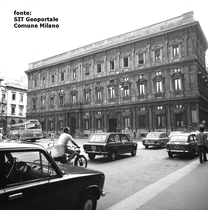 Piazza della Scala, primi anni '70, Palazzo Marino.