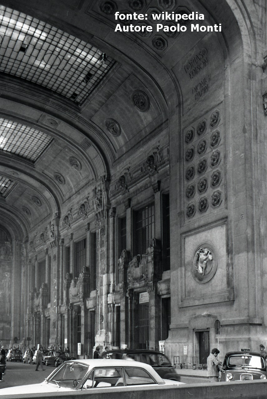 Stazione Centrale, visione parziale "Galleria dellecarrozze", 1970 circa.