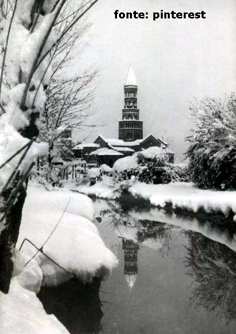 Immagine invernale dell'Abbazia di Chiaravalle.