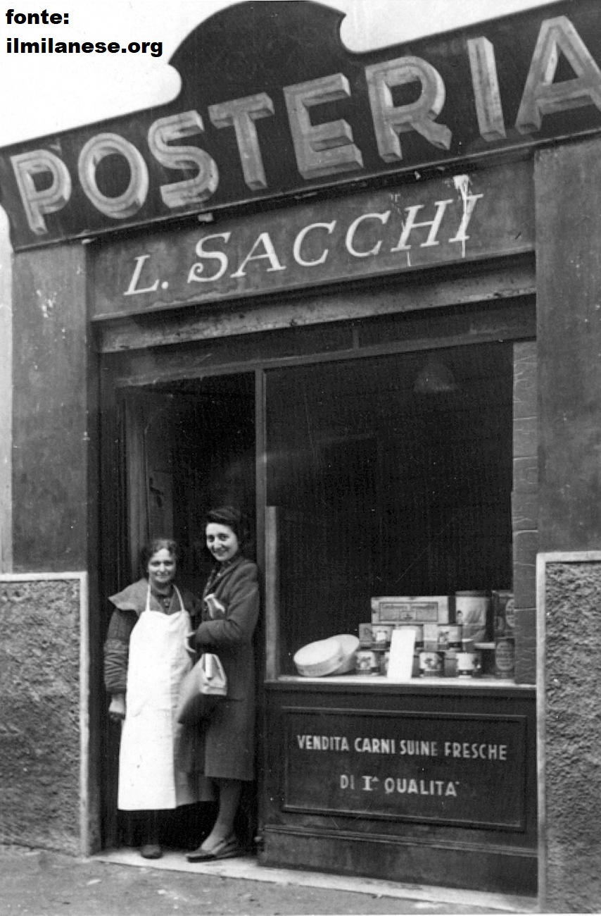 Ticinese, 1940. Posteria lungo l' Alzaia Naviglio Pavese.
