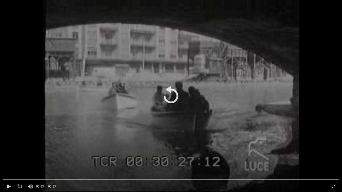 Darsena 1970. Cliccare sopra l'immagine per la riproduzione del video ex Istituto Luce