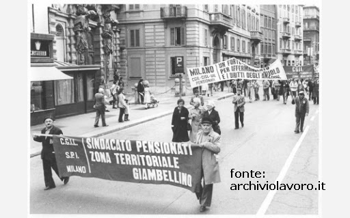 Celebrazione del Primo Maggio (datazione presunta 1975-80 circa) lungo Corso Venezia.