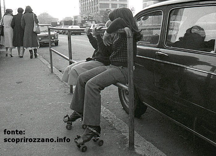 Rozzano (area Metropolitana di Milano), 1977, Via dei bucaneve.