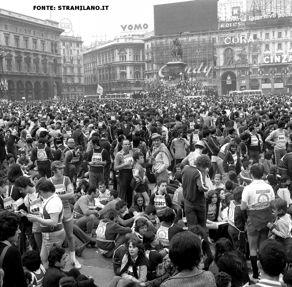 Piazza Duomo 1974, Stramilano.