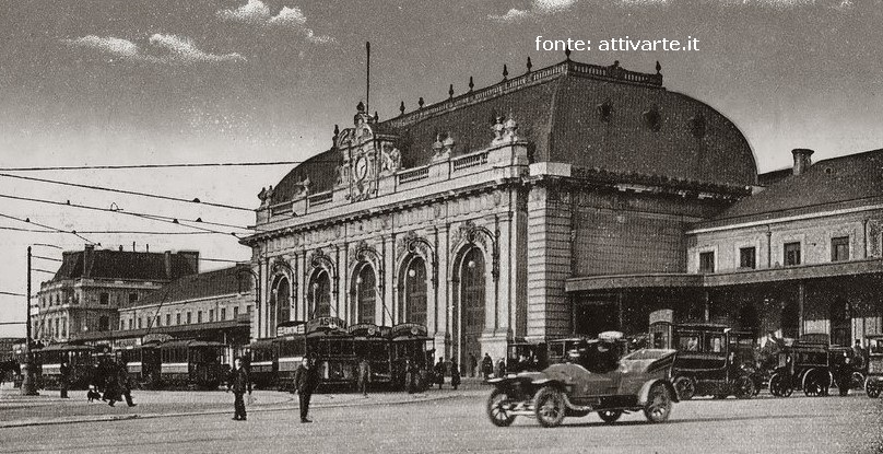 Vecchia Stazione Centrale (attuale Piazza della Repubblica). (1910-20 circa) 