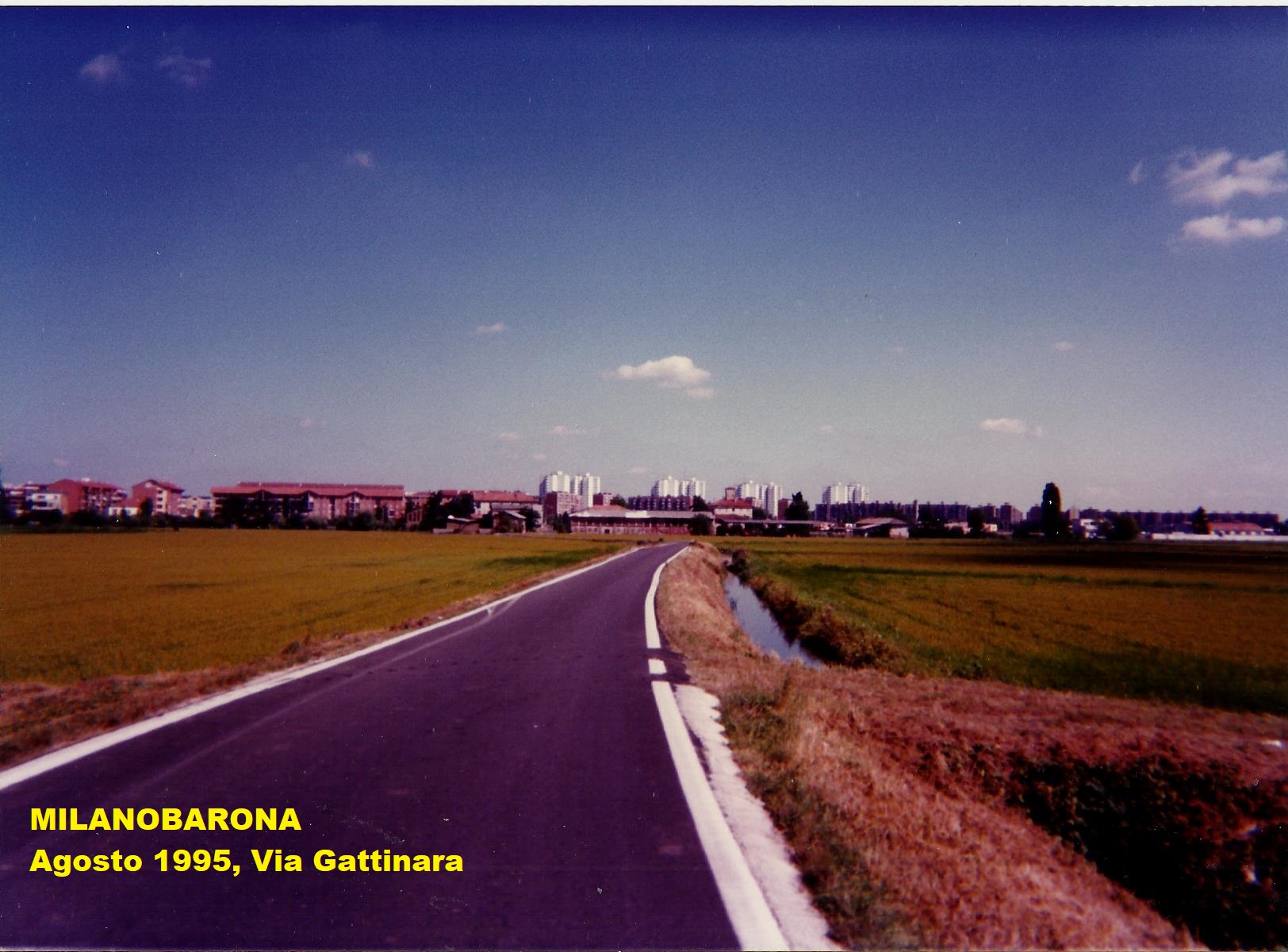 Linea di confine Comuni di Milano-Barona e Assago. Via Gattinara. Fonte immagine proprietaria.