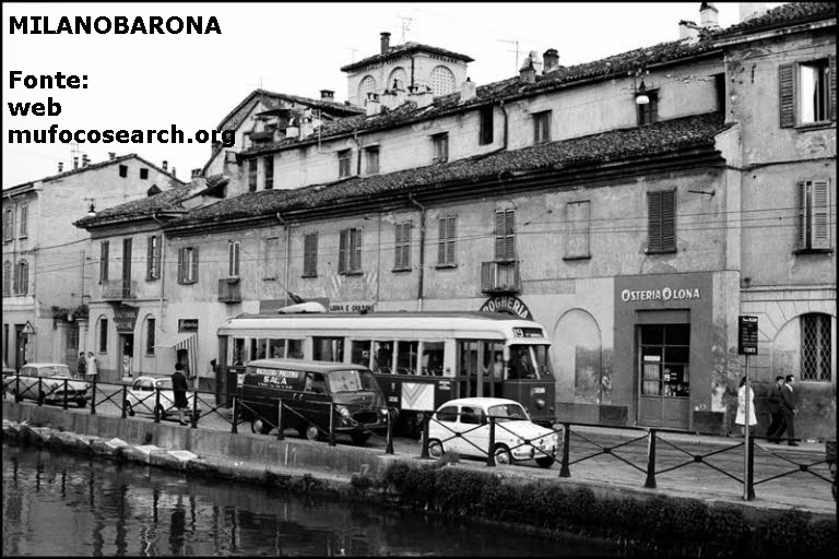 Barona-San Cristoforo, 1965, Via Lodovico il Moro 11, vettura ATM serie 5300 nella livrea originale in verde bicolore ministeriale. Autore Virgilio Carnisio.