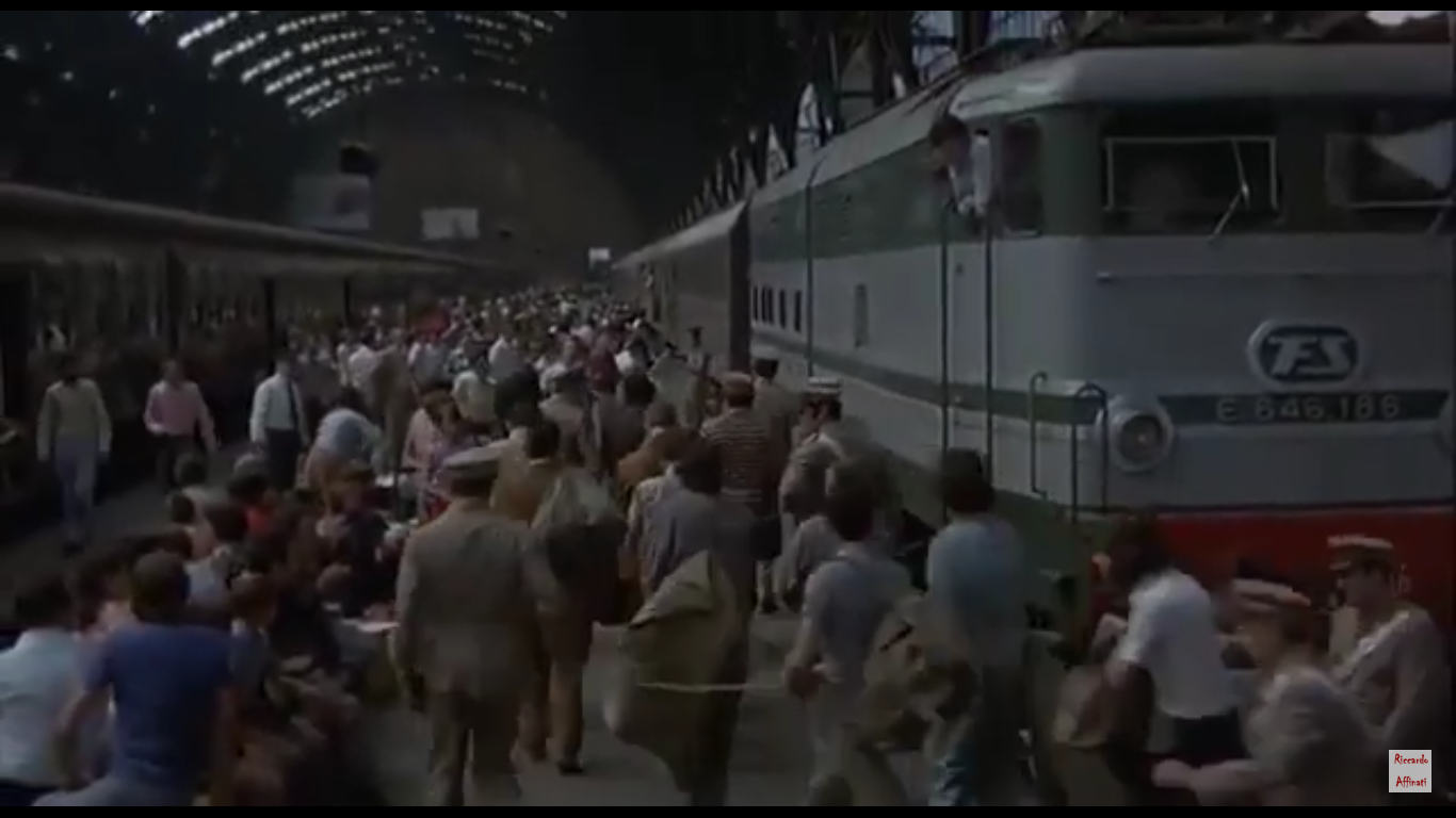 Stazione Centrale, Luglio-Agosto 1971. Fotogramma dal film "Detenuto in attesa di giudizio" (Regia Nanni Loy)