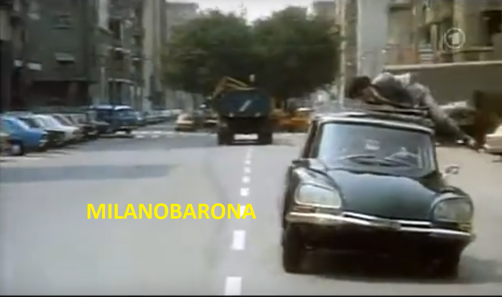 Fotogramma dal film "La pupa del gangster", Via Ettore Ponti verso incrocio con Via Ambrogio Binda...Agosto '75.